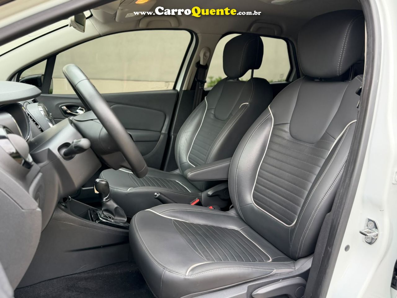 RENAULT CAPTUR 1.6 16V SCE INTENSE 2018 - Loja