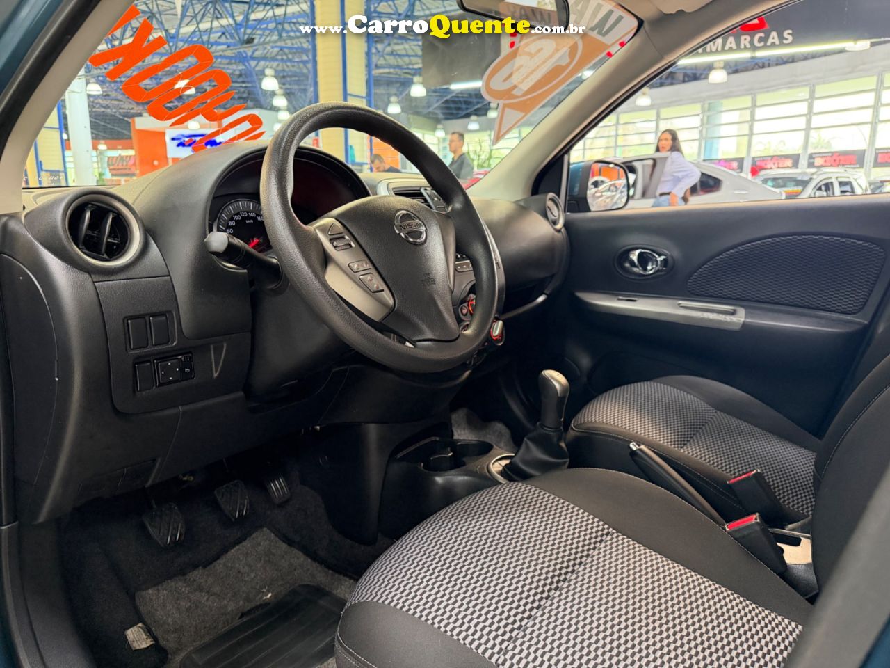 NISSAN MARCH 1.6 SV 16V 2016 - Loja