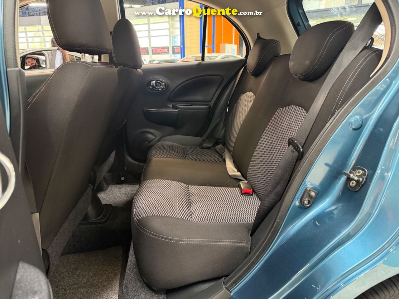 NISSAN MARCH 1.6 SV 16V 2016 - Loja
