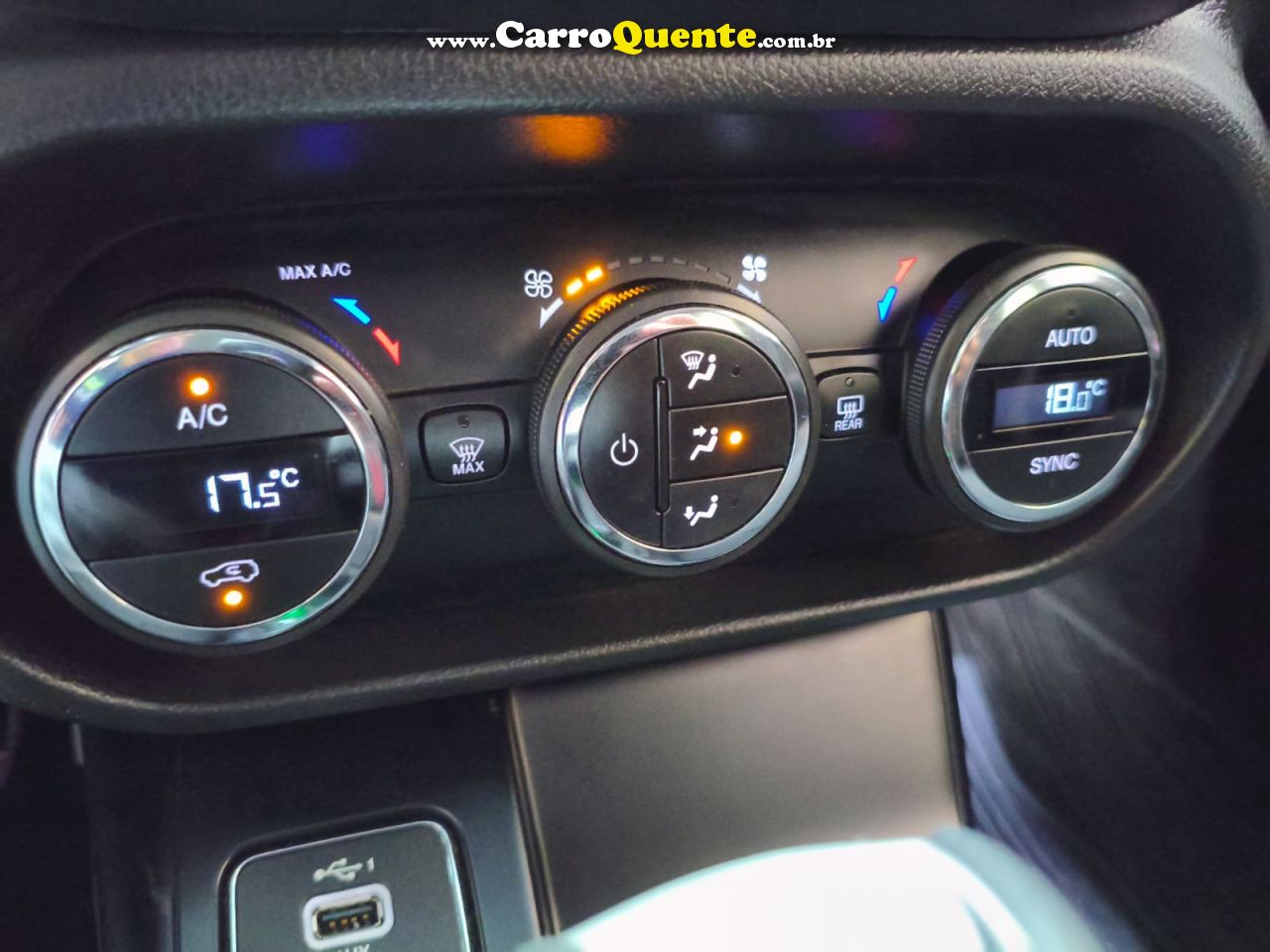 FIAT TORO 2021 1.8 FREEDOM + MULTIMÍDIA E AR DUAL ZONE 2021 - Loja