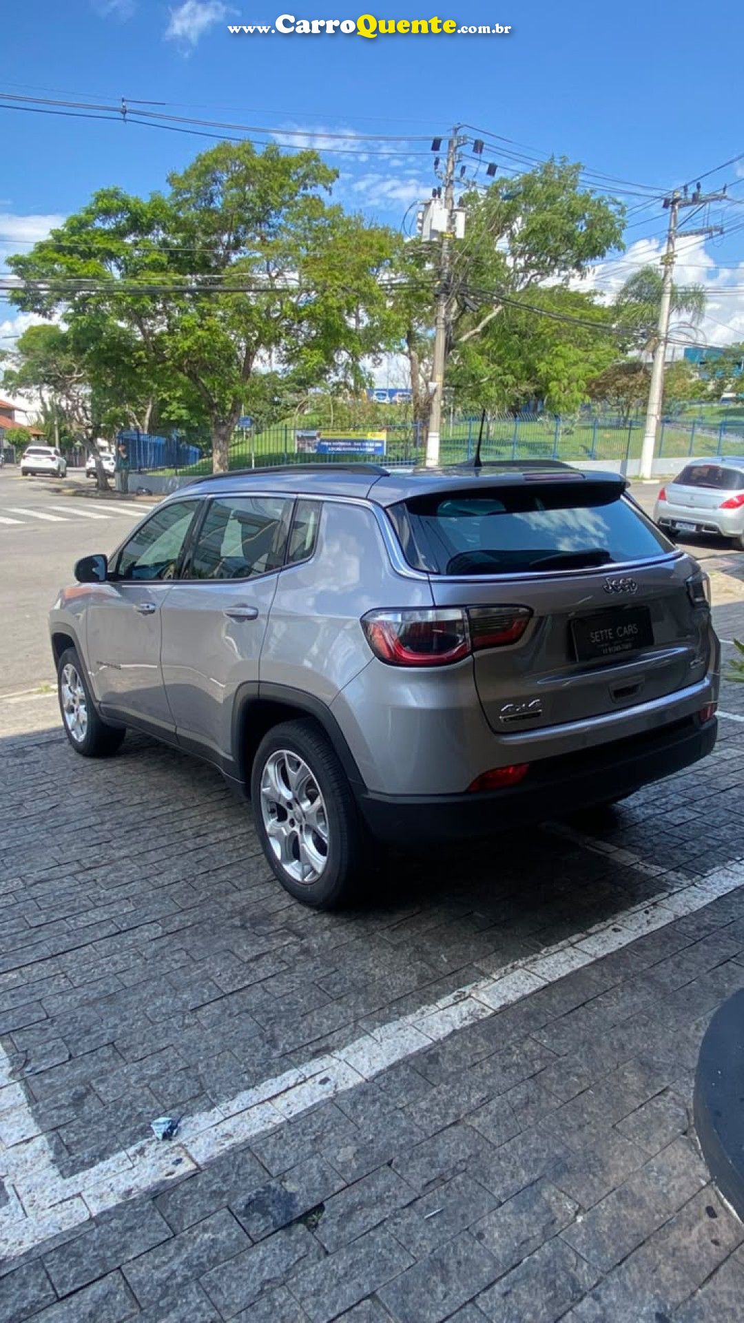 JEEP   COMPASS LONGITUDE 2.0 4X2 FLEX 16V AUT.   PRATA 2021 2.0 FLEX - Loja