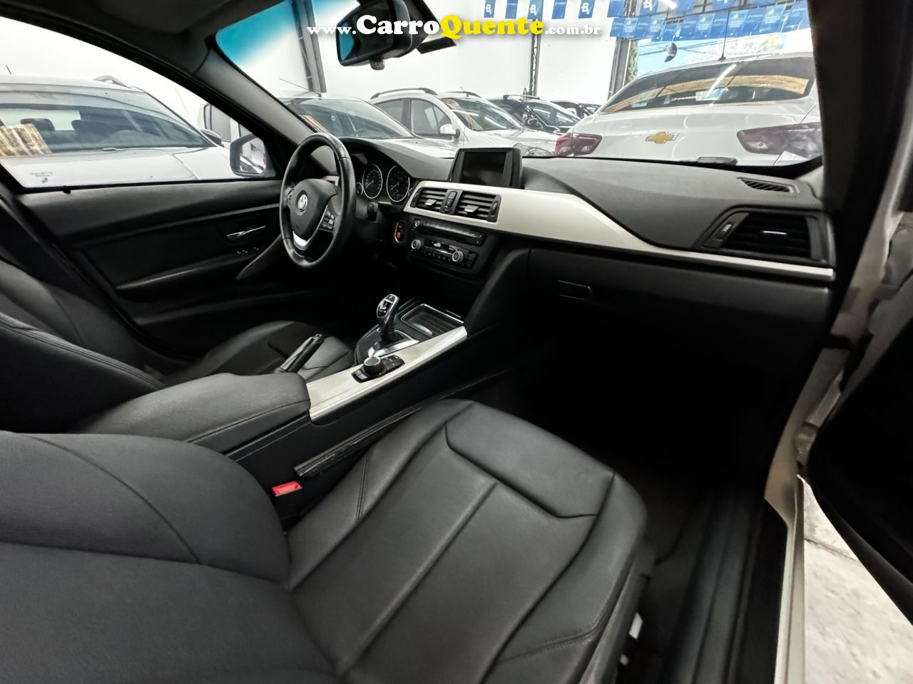 BMW 320I 2.0 16V TURBO ACTIVE 2015 - Loja