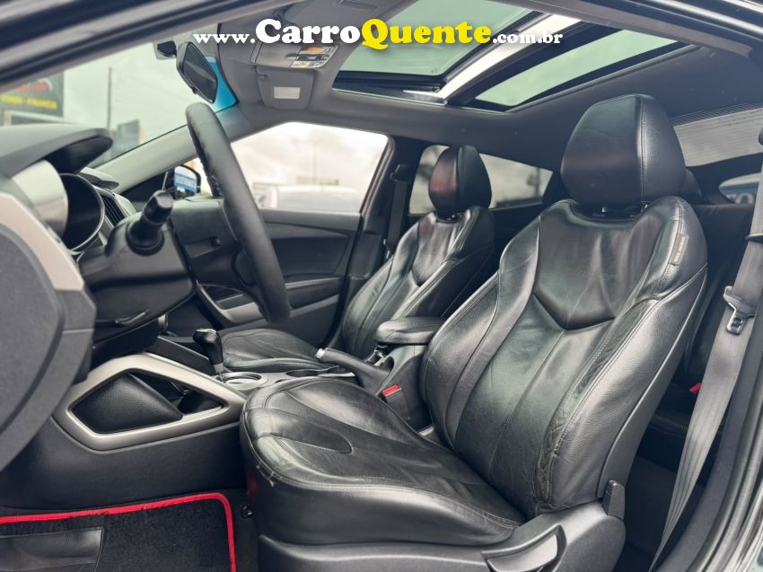 Hyundai VELOSTER 1.6 16V GASOLINA 3P AUTOMÁTICO - Loja