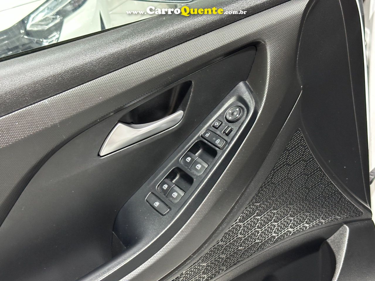 HYUNDAI CRETA 1.0 TGDI LIMITED 2023 - Loja
