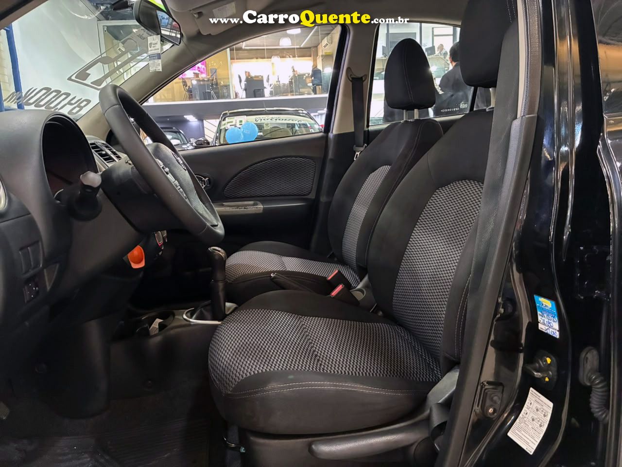 NISSAN MARCH 1.0 SV 16V 2015 - Loja