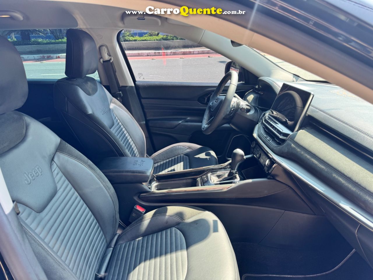 JEEP COMMANDER 1.3 T270 TURBO LIMITED 2025 - Loja