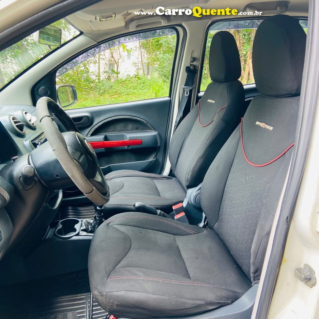 FIAT UNO 1.4 SPORTING 8V 2012 - Loja